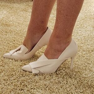 Justfab Cream Classic Heel